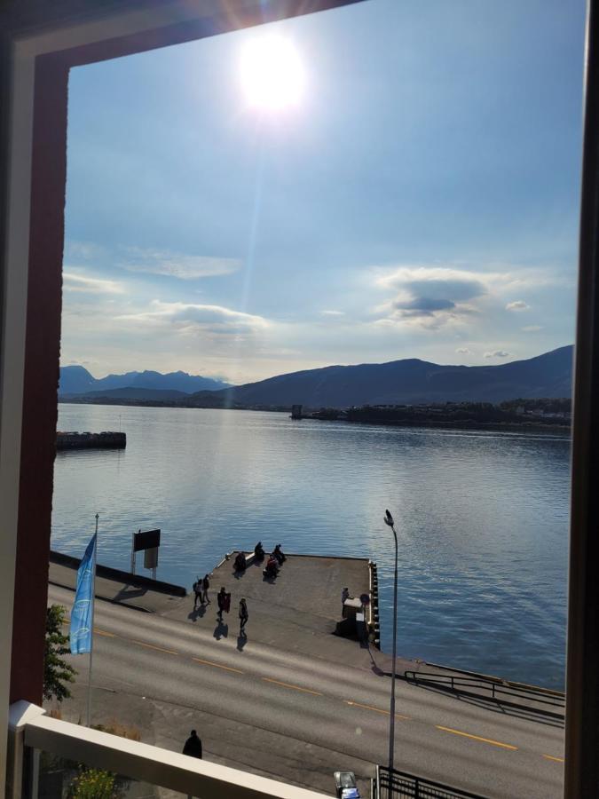 Single Elegant Room I Sentrum- Sea View Ålesund Dış mekan fotoğraf